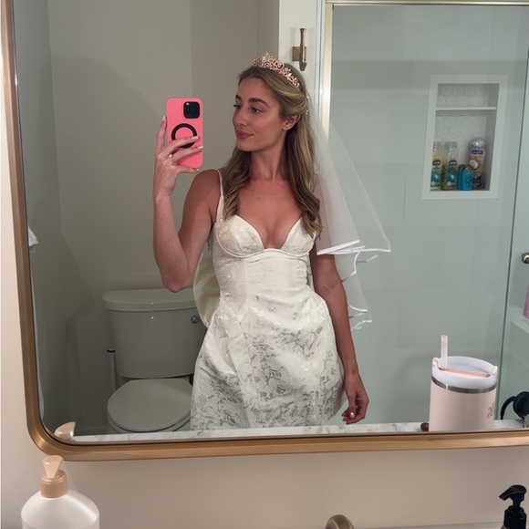 Baby boo White Mini Dress - Picture 1 of 7